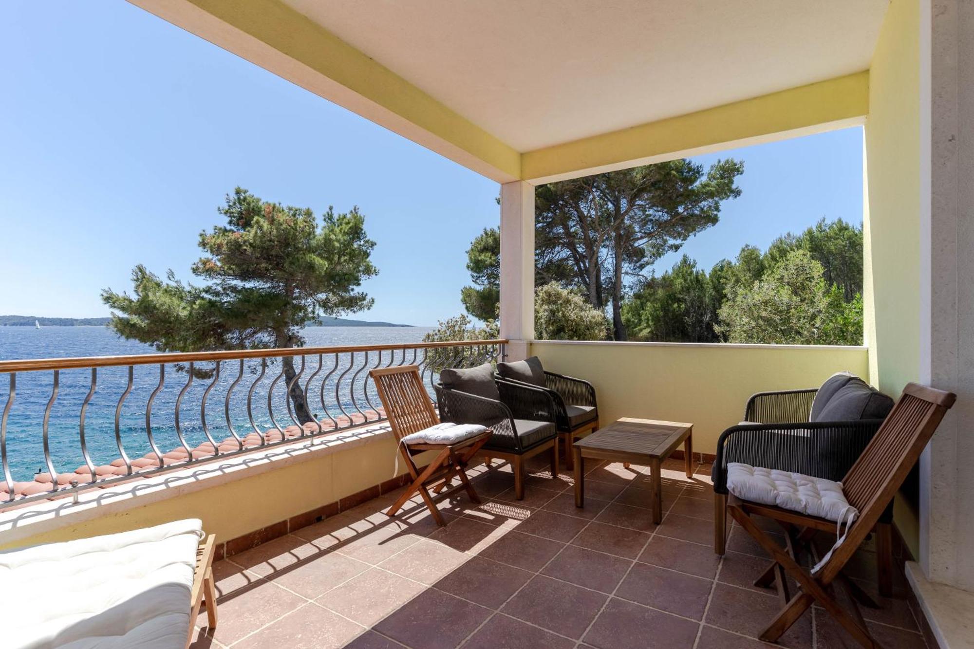 Villa Marin - 4 Apartments Zavala Esterno foto